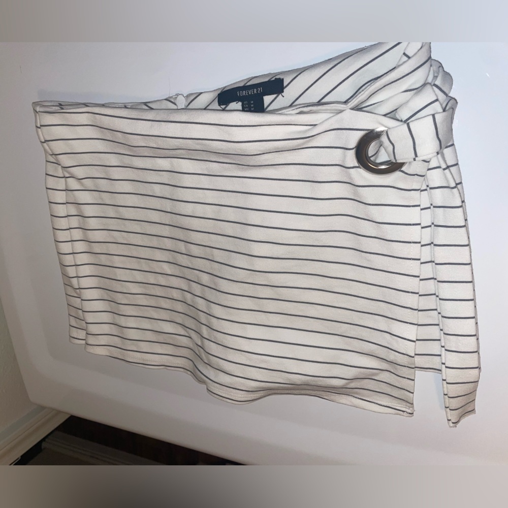 Forever 21 skort.